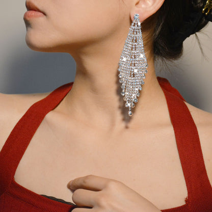 Women Exaggerating Tassel Earrings